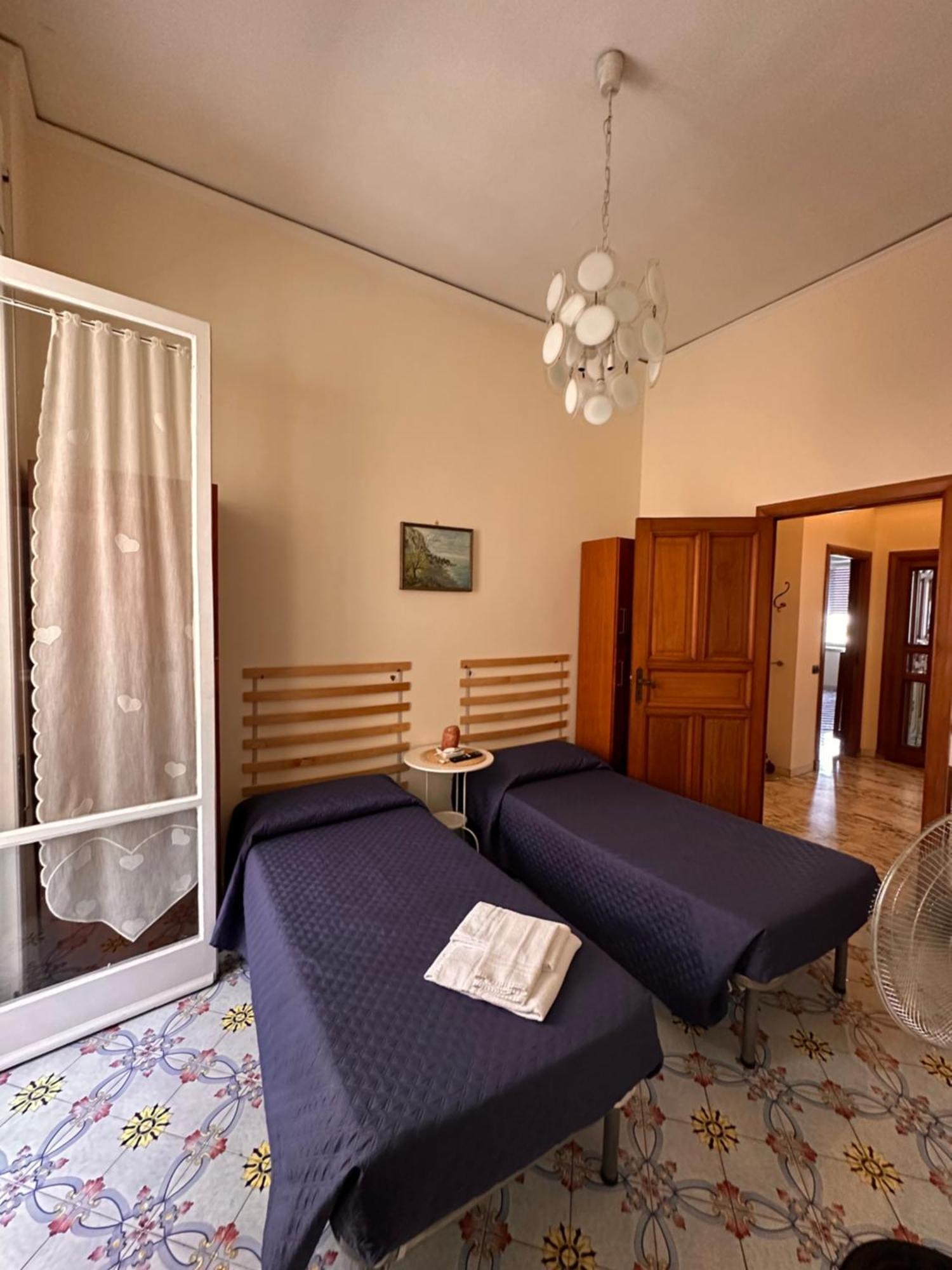 Maman Suite, City Center Near Molo Beverello Nápoles Exterior foto