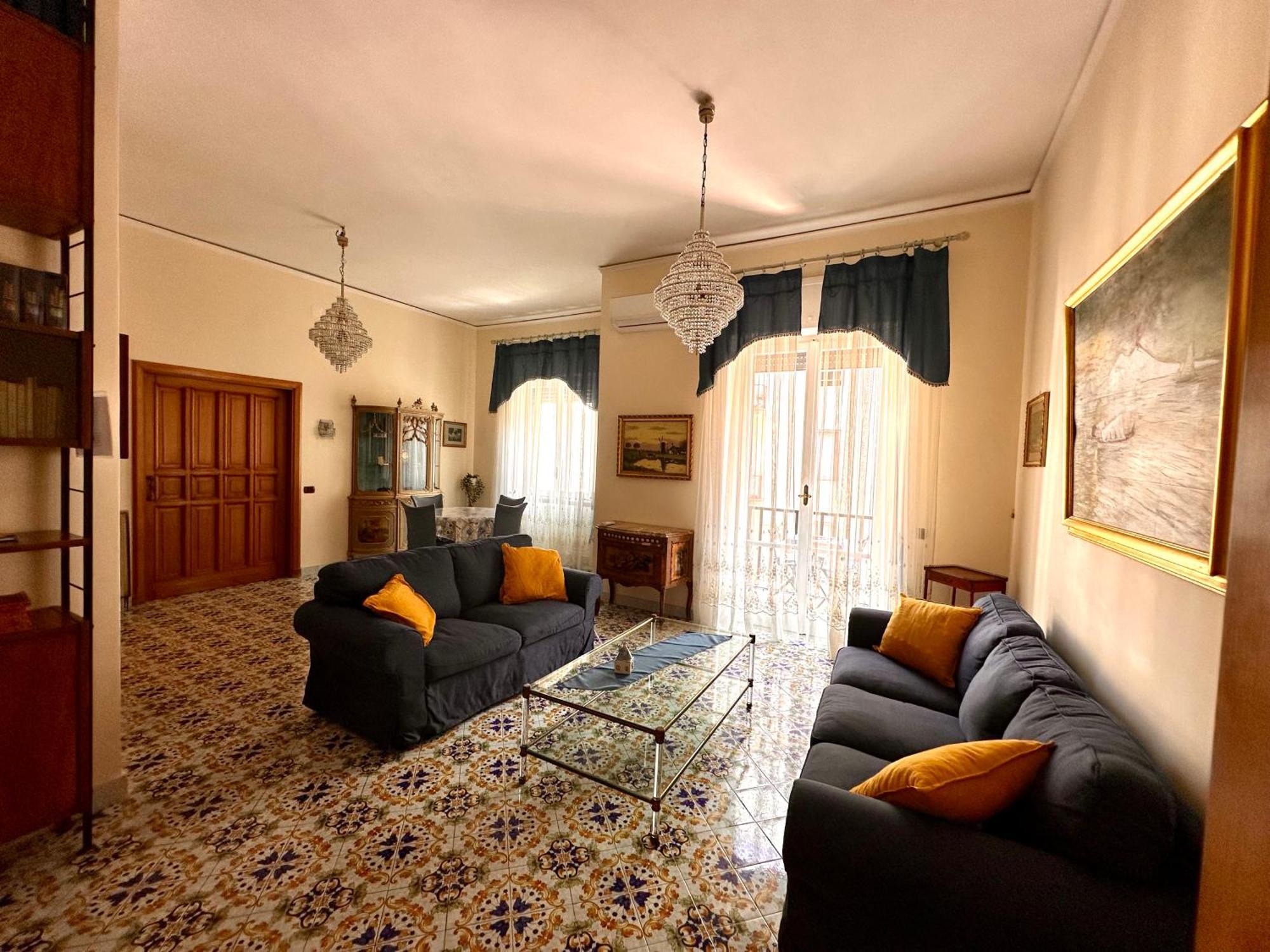 Maman Suite, City Center Near Molo Beverello Nápoles Exterior foto
