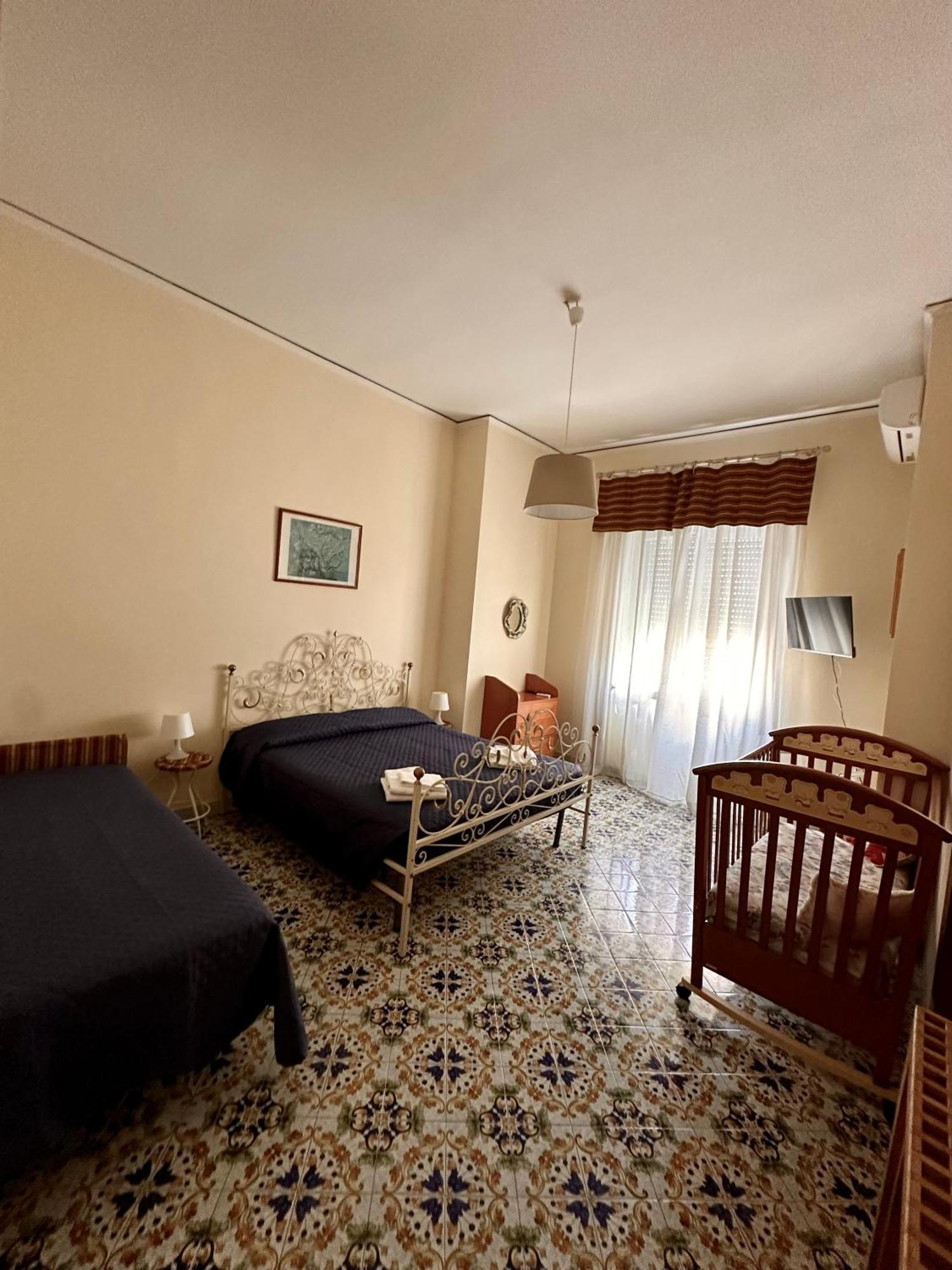 Maman Suite, City Center Near Molo Beverello Nápoles Exterior foto
