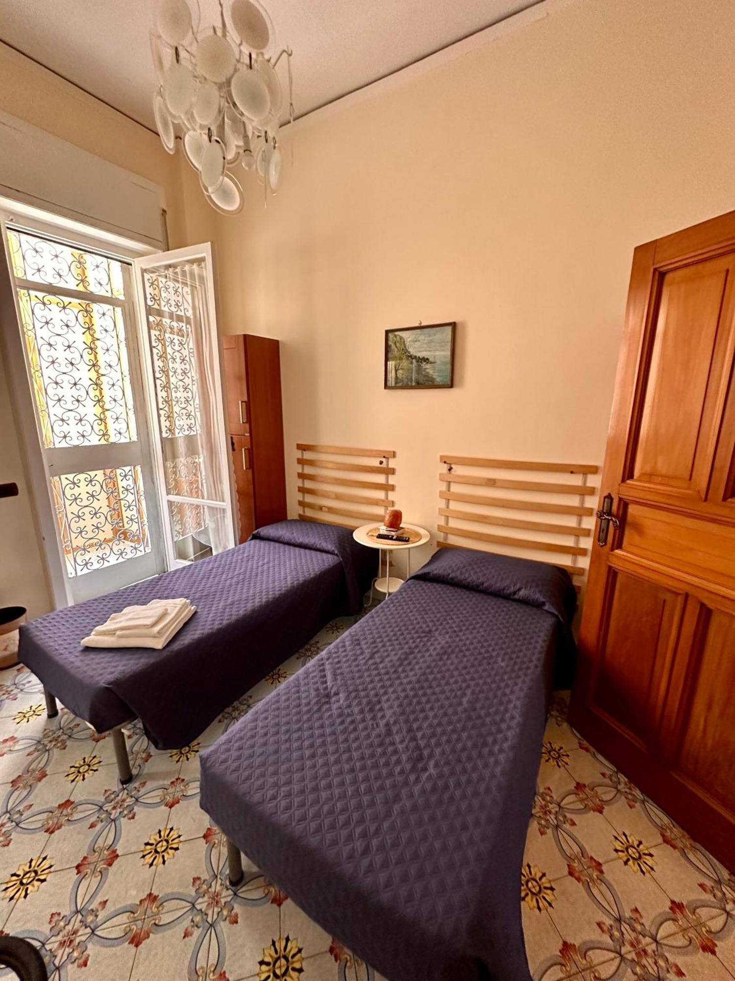 Maman Suite, City Center Near Molo Beverello Nápoles Exterior foto